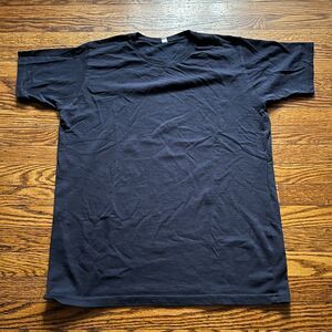 Uniqlo Men's Navy Blue Basic Short Sleeve Crew Neck Essential T-Shirt Men's L